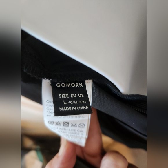 Gorman Black Vneck Faux Wrap Front Jumpsuit Size M | Like New - Picture 3 of 7